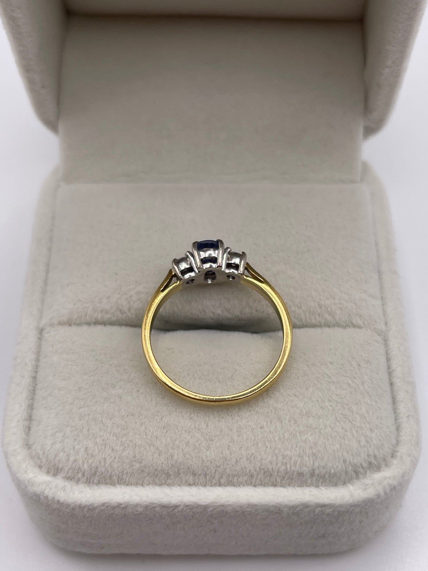 18ct gold tanzanite and diamond ring
