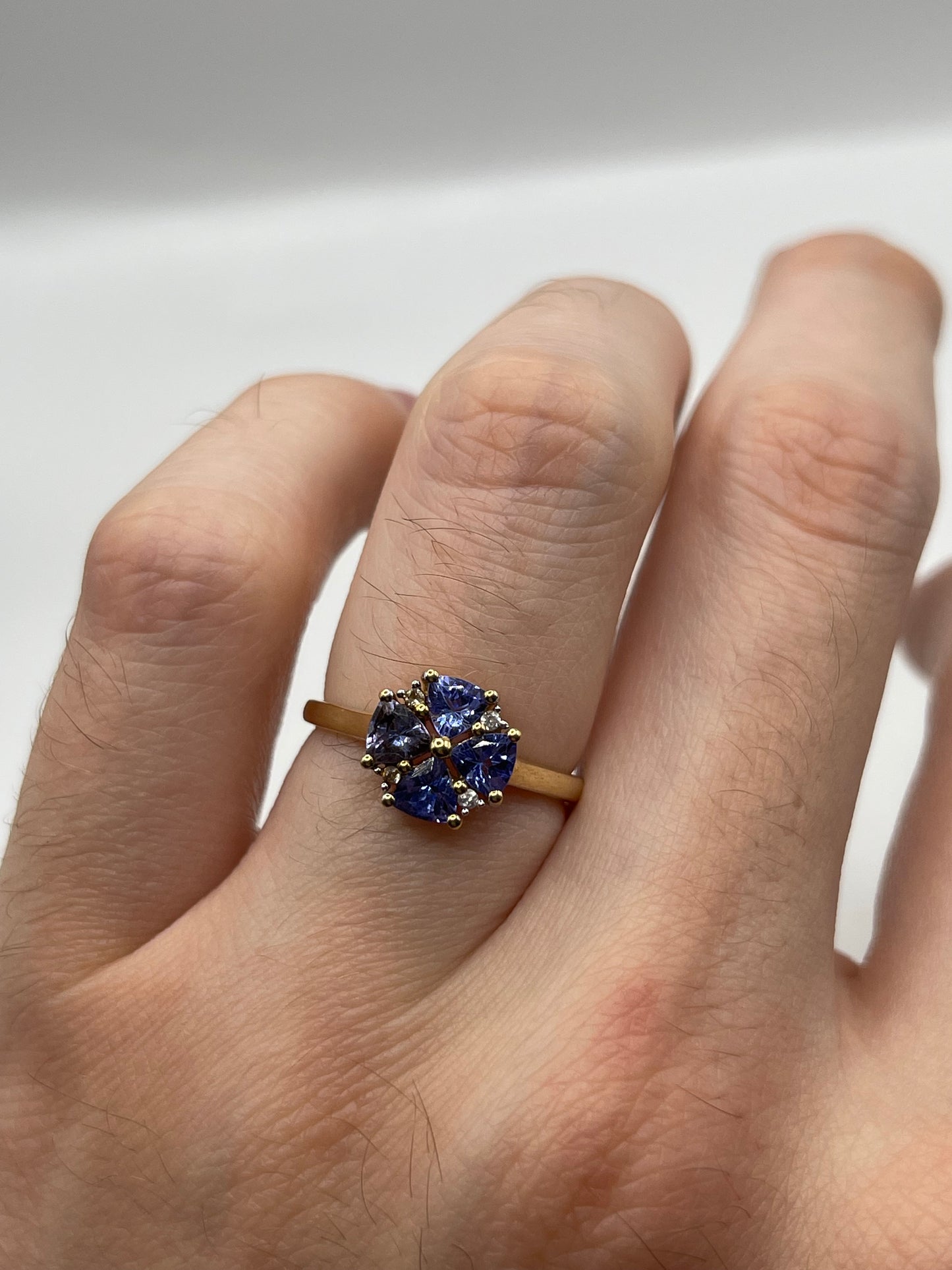 9ct gold tanzanite and zircon ring
