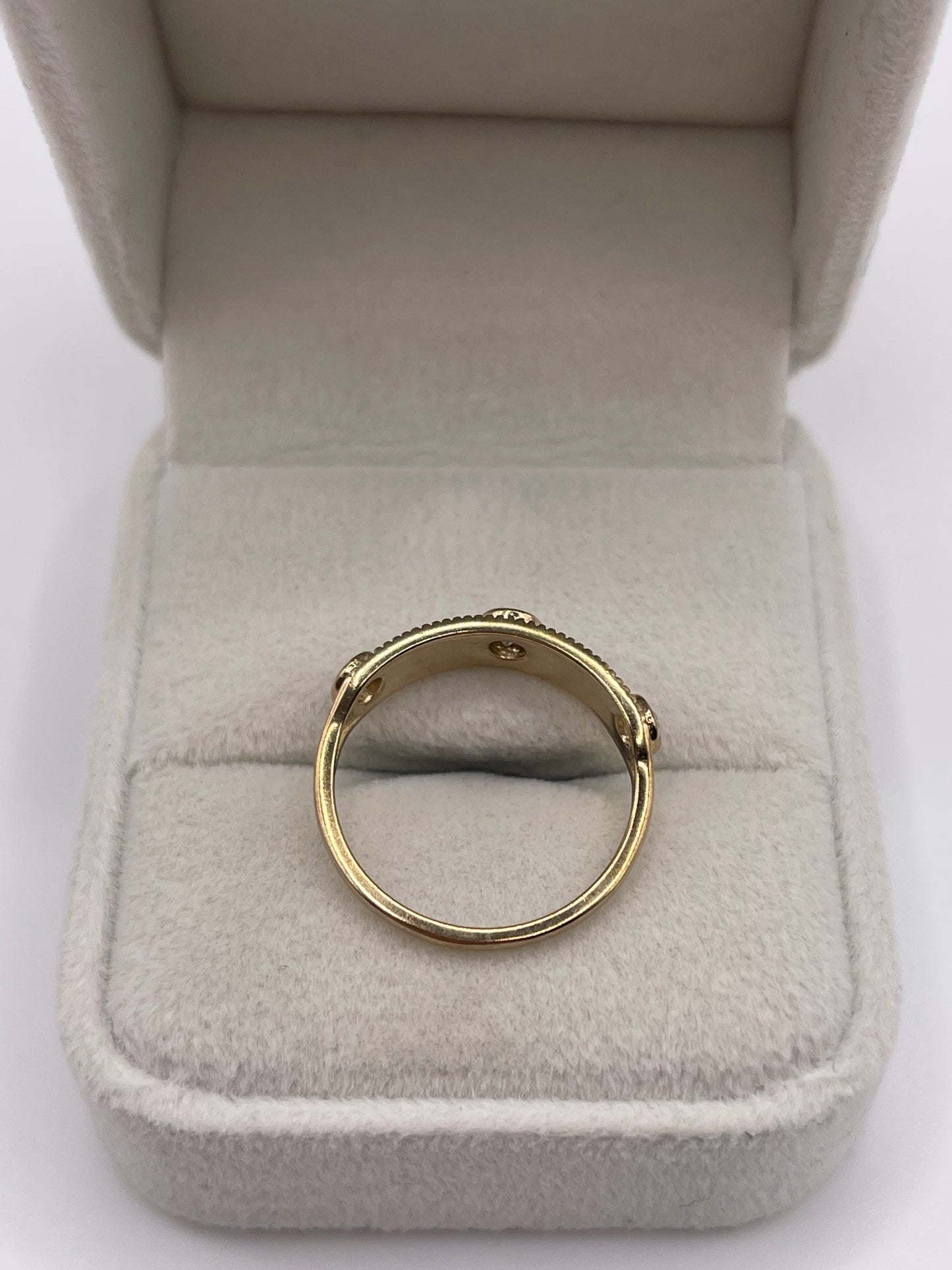 9ct gold diamond ring