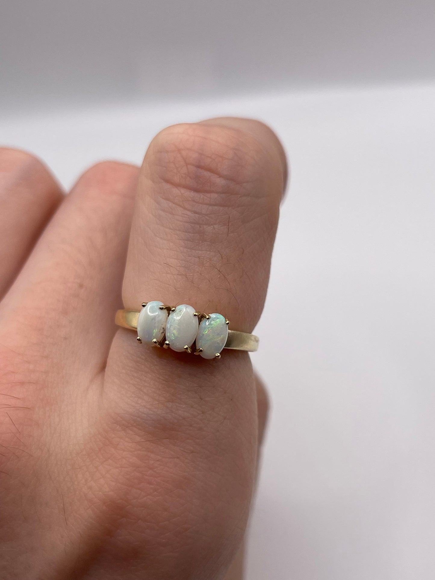 9ct gold opal ring