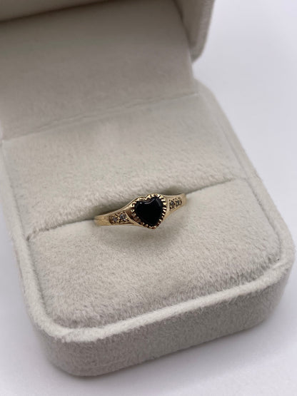 9ct gold onyx and diamond ring