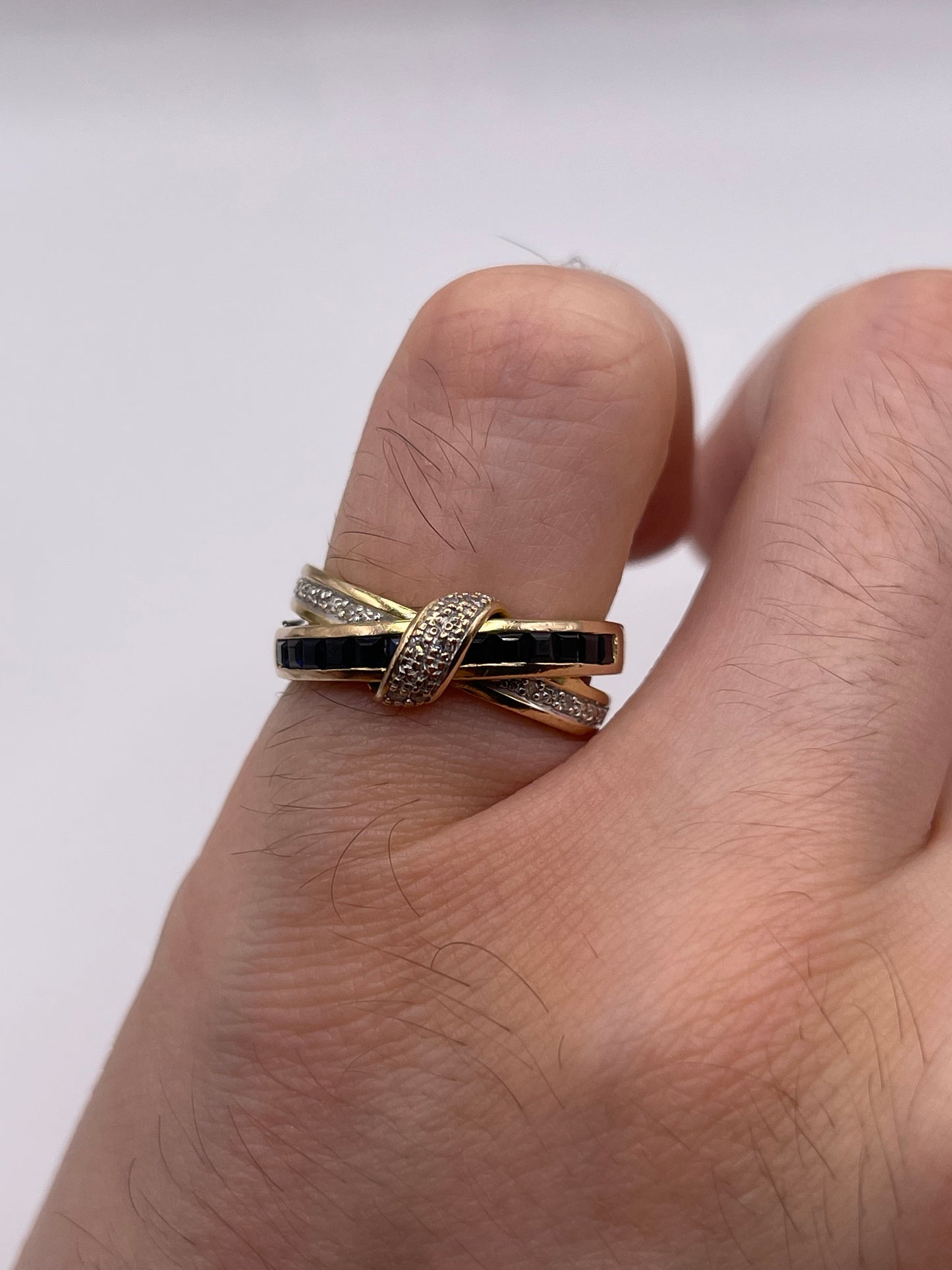 9ct gold sapphire and diamond ring