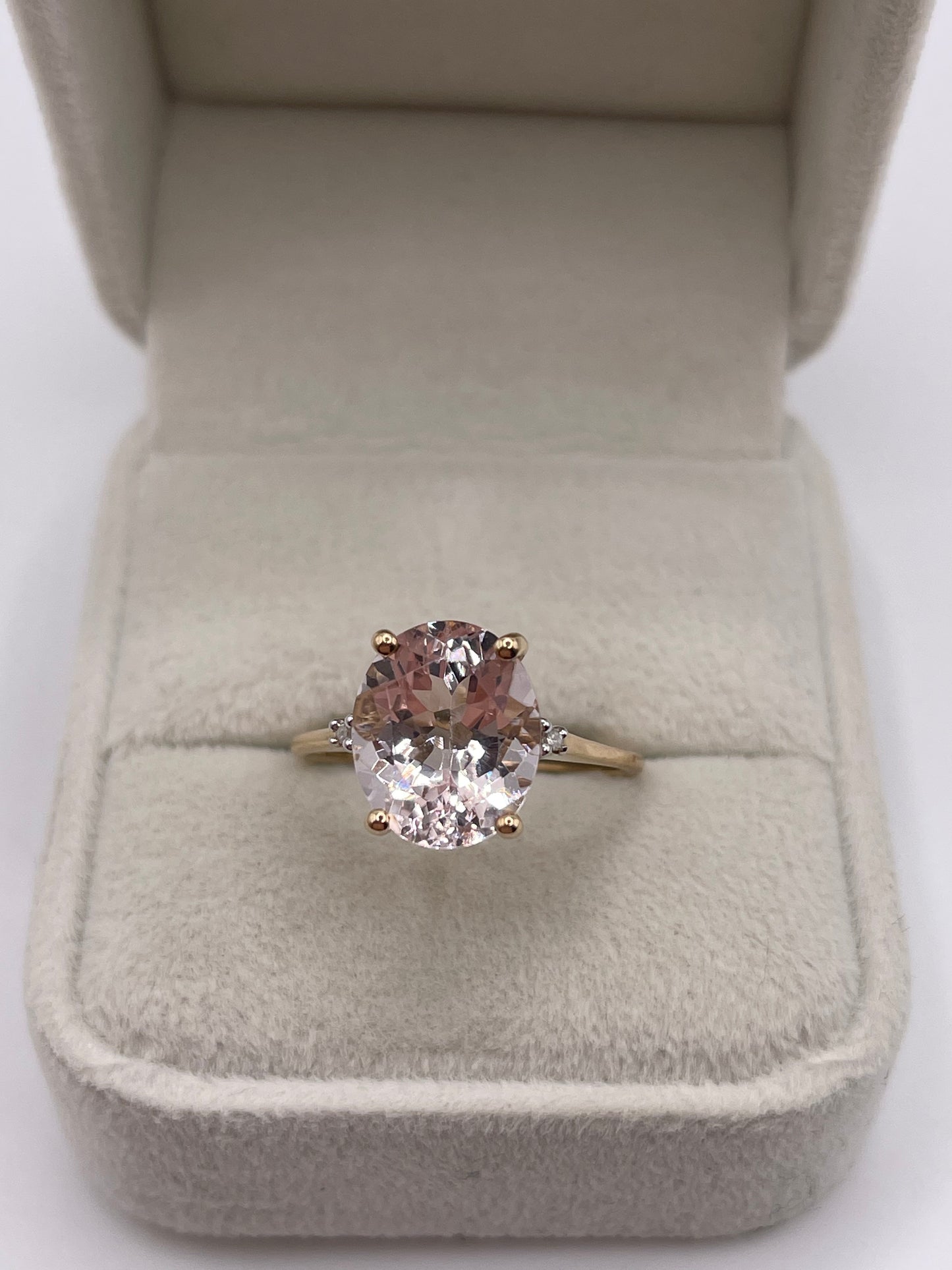 9ct gold kunzite and diamond ring