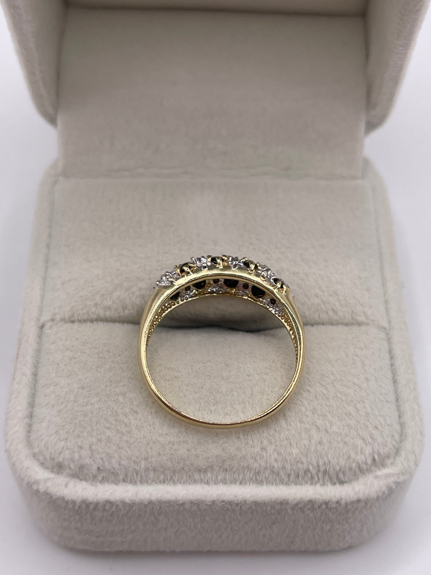 9ct gold sapphire and diamond cluster ring