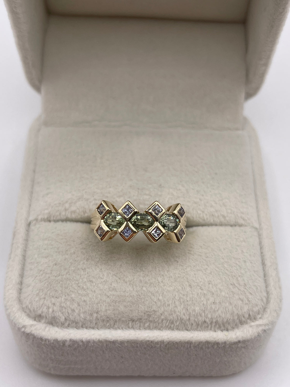 9ct gold sapphire cluster ring