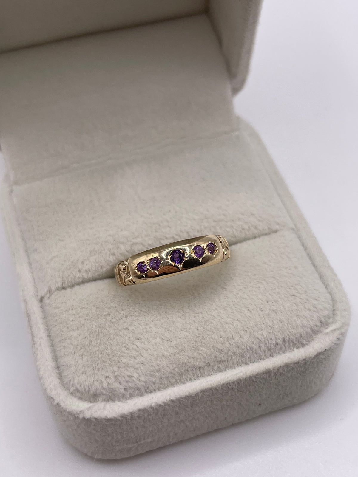 9ct gold amethyst gypsy ring