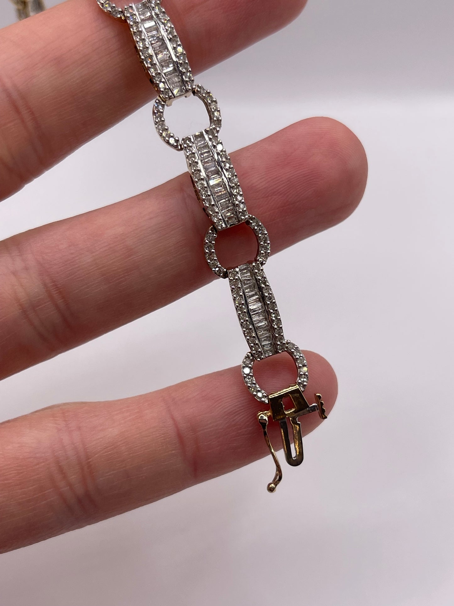 9ct gold 4ct diamond bracelet