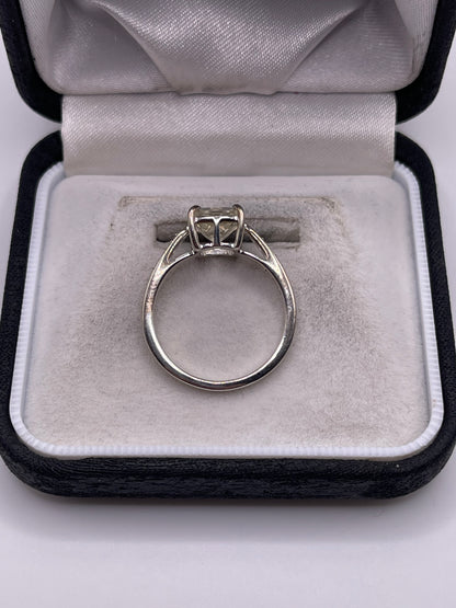 Silver quartz and zircon ring