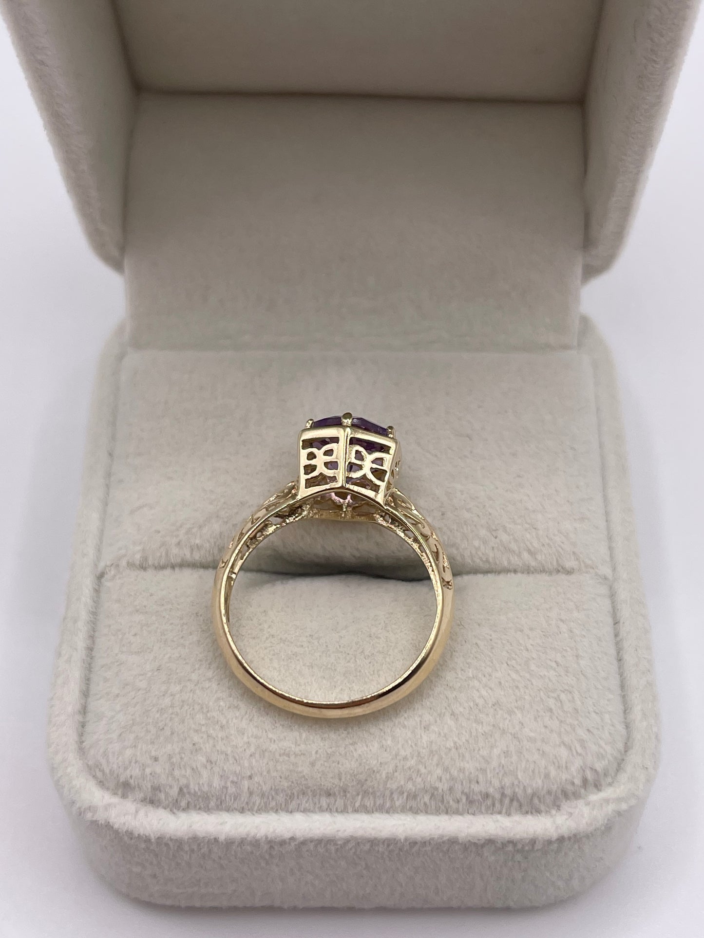 9ct gold amethyst ring