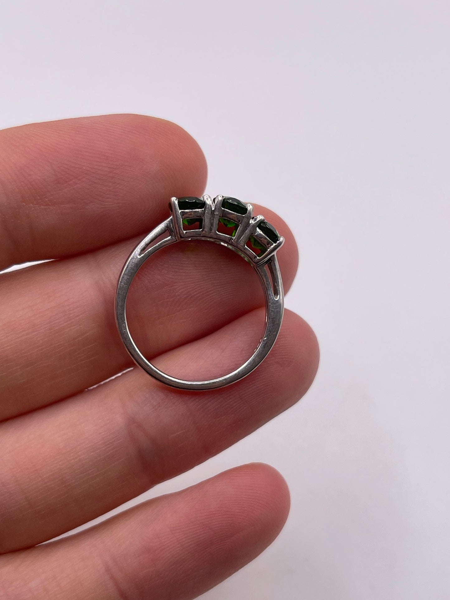 Silver diopside ring