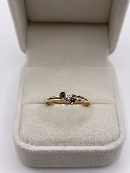 9ct gold sapphire and diamond ring