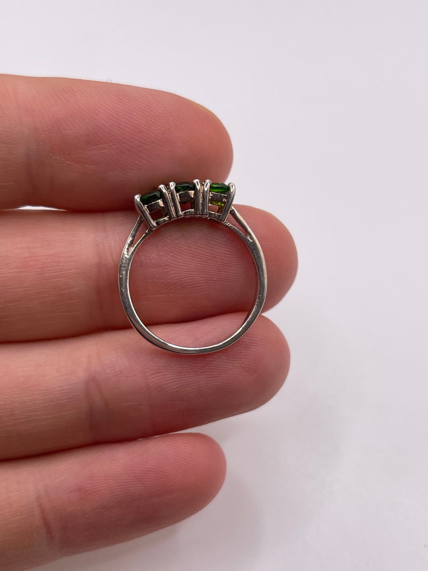 Silver diopside ring