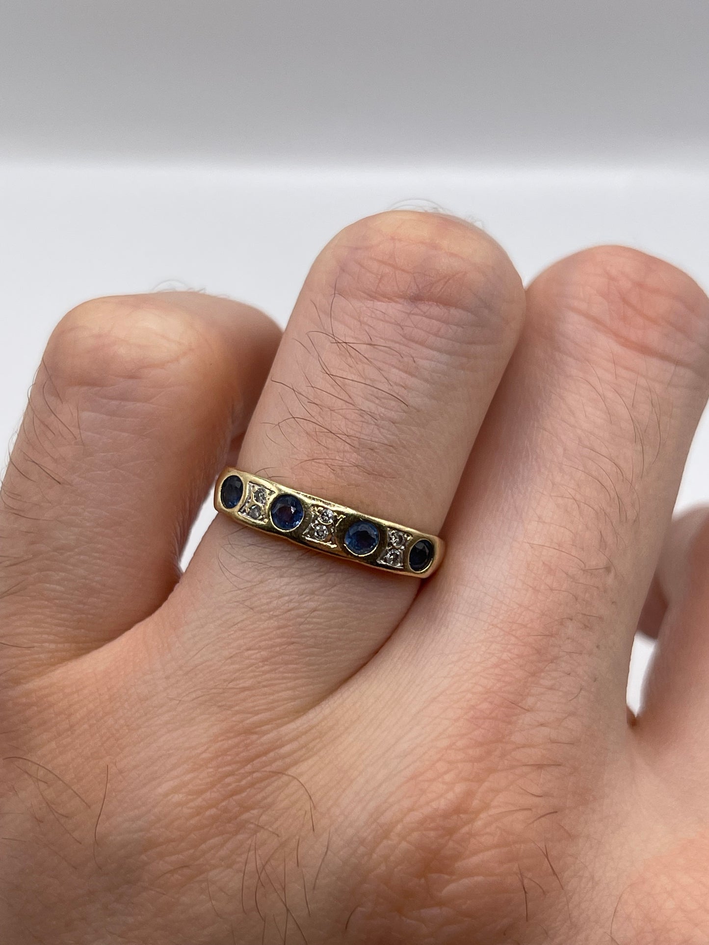 9ct gold sapphire and diamond ring
