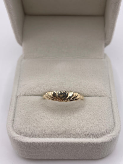 9ct gold heart ring