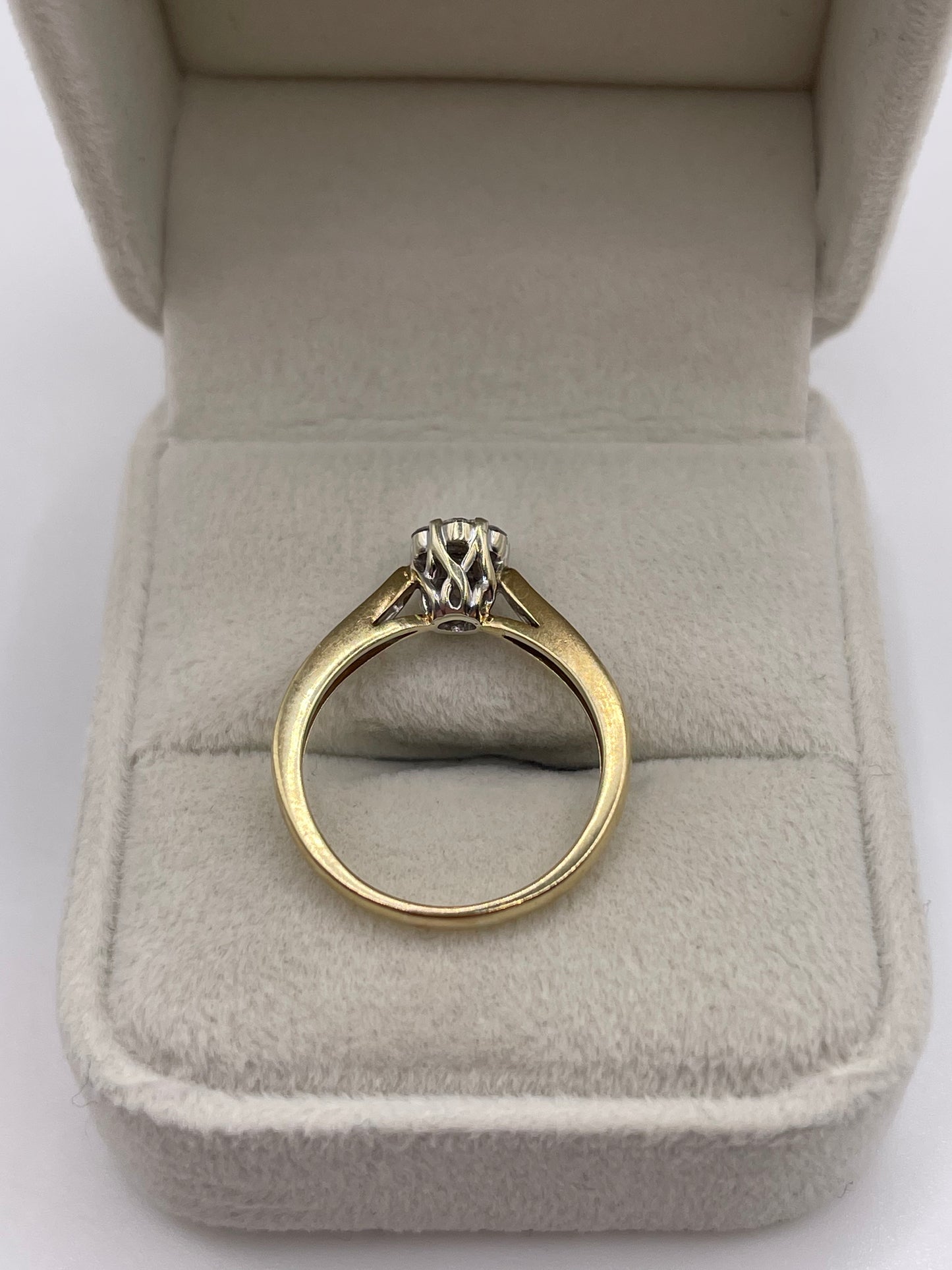 9ct gold diamond cluster ring