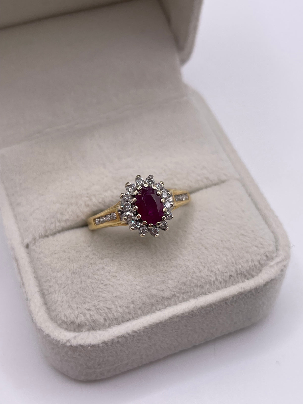 18ct gold ruby and diamond ring
