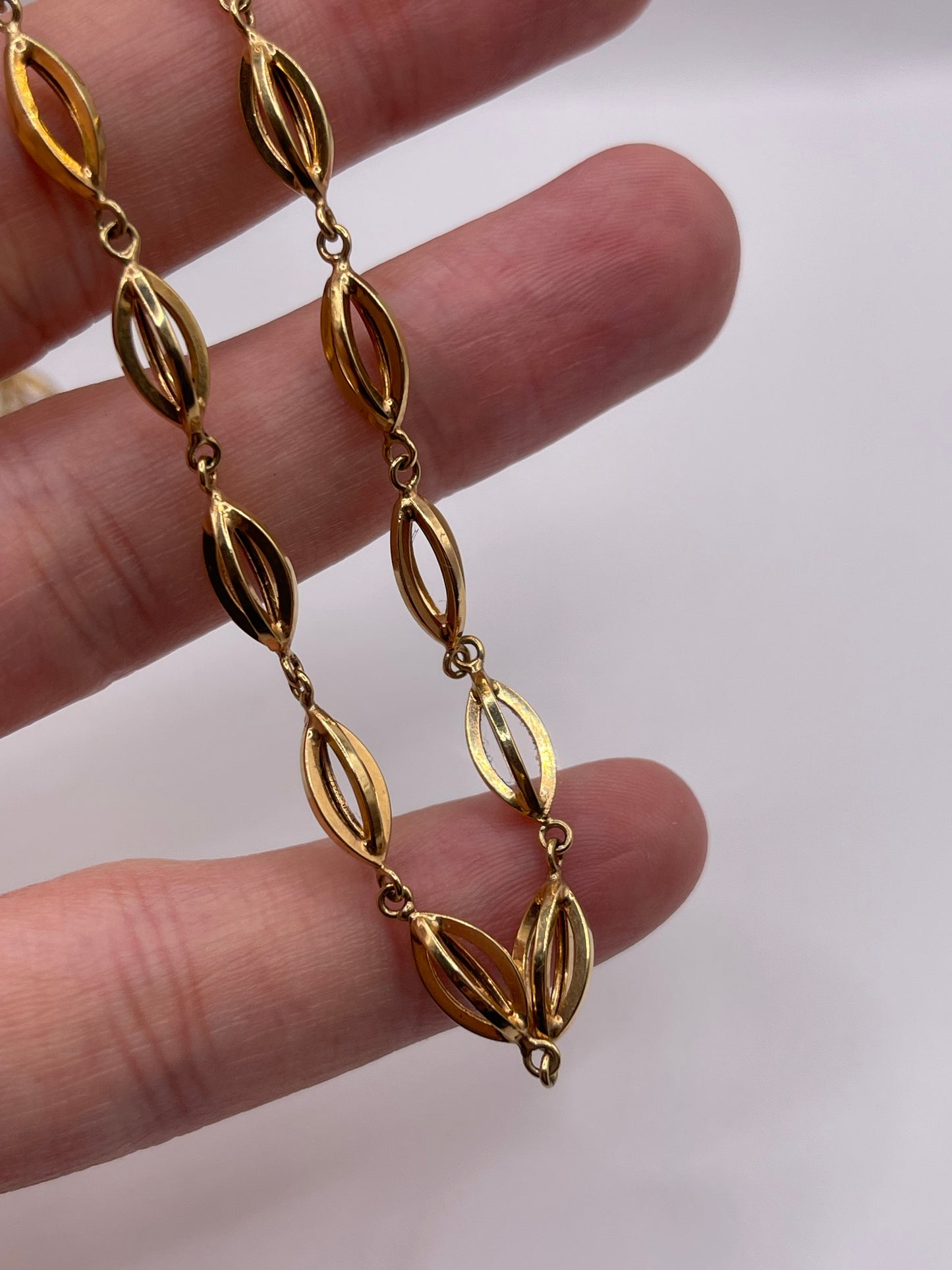 9ct gold chain 181