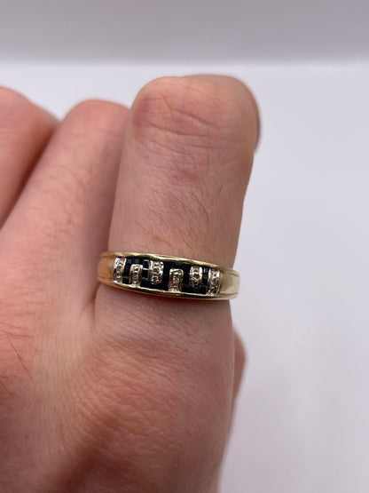 9ct gold sapphire and diamond ring
