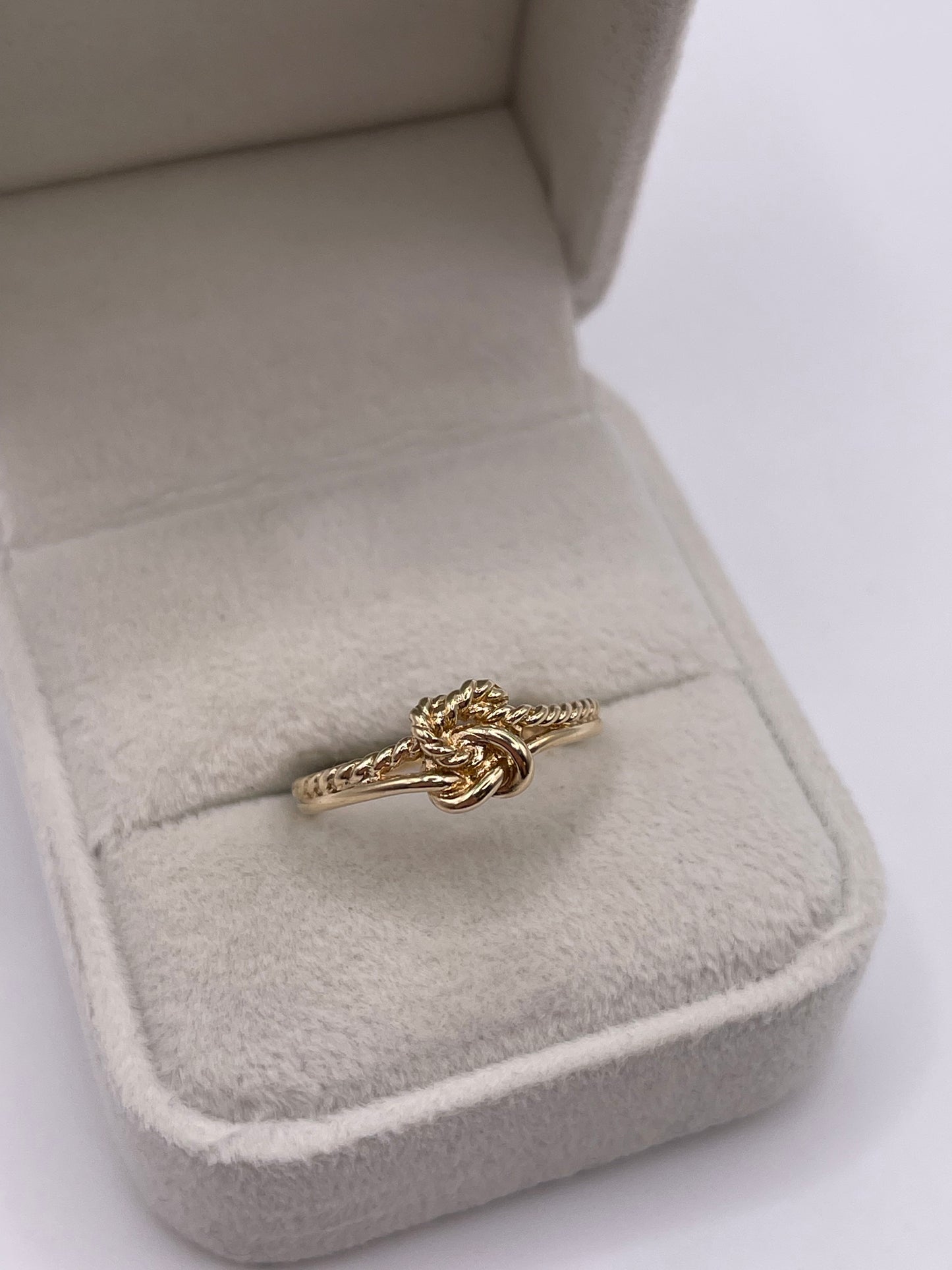 9ct gold knot ring