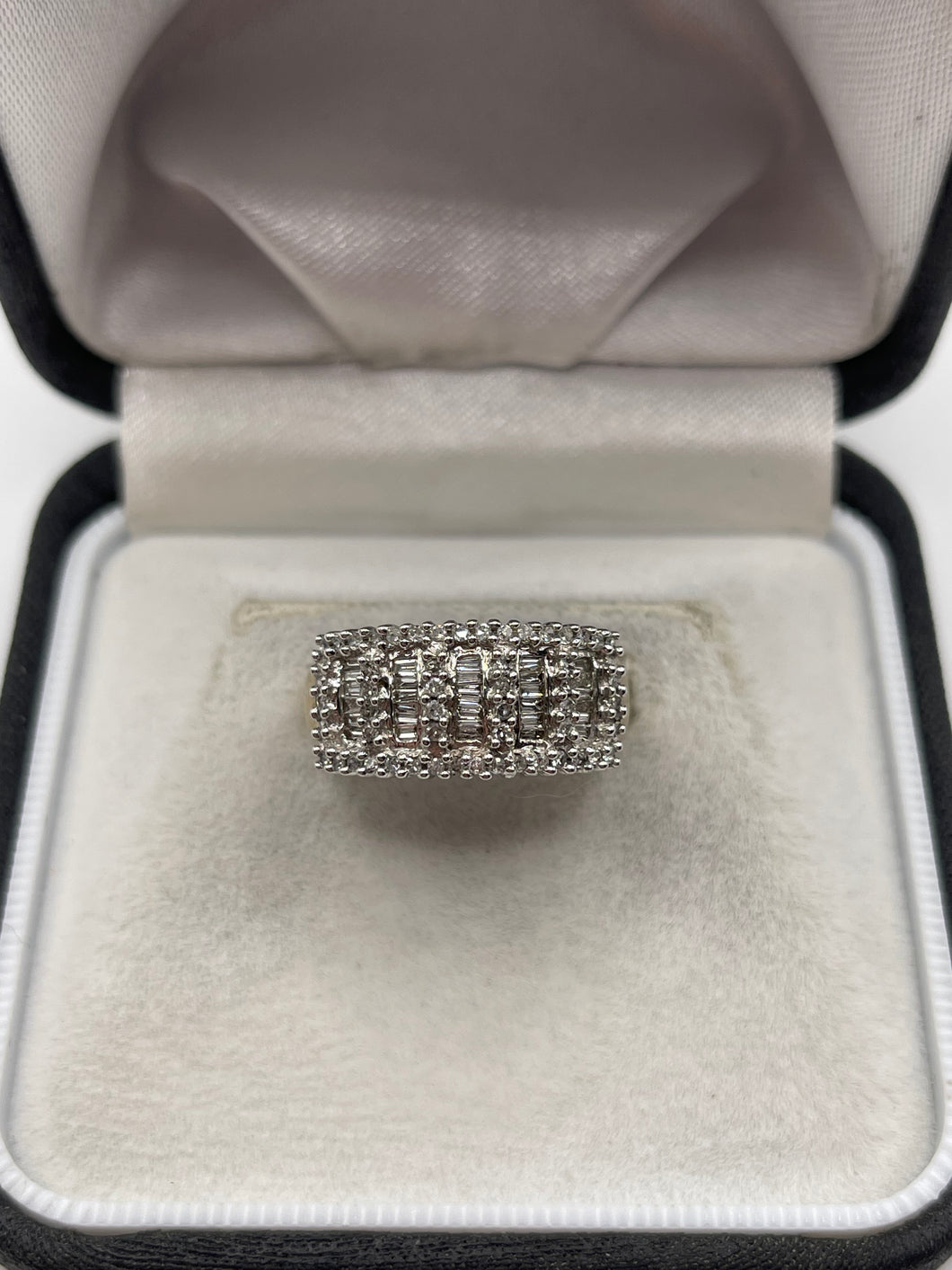9ct gold diamond cluster ring