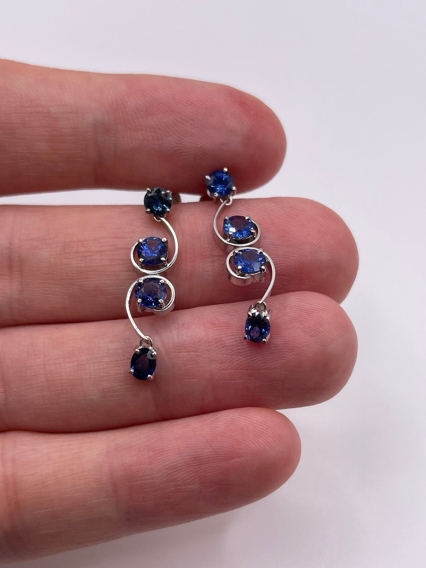 18ct white gold sapphire earrings