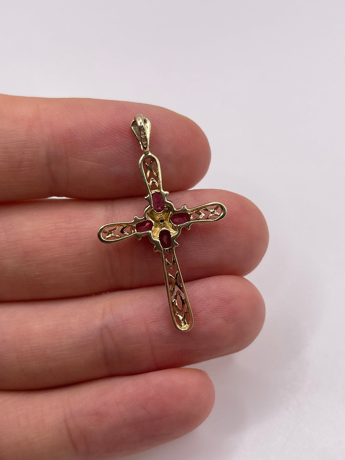 9ct gold garnet and diamond cross pendant
