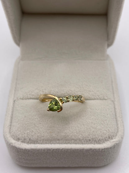 9ct gold quartz ring