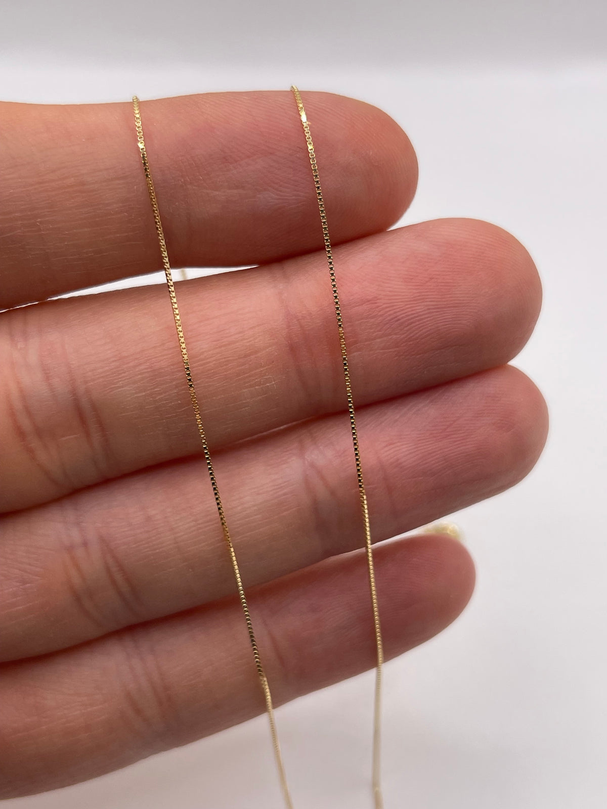 9ct gold chain 588