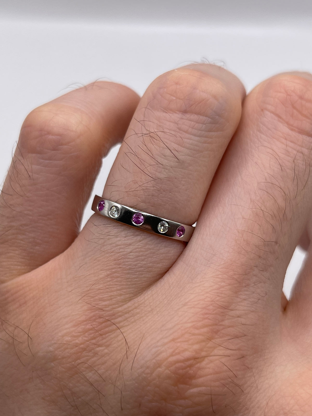 18ct white gold pink sapphire and diamond ring