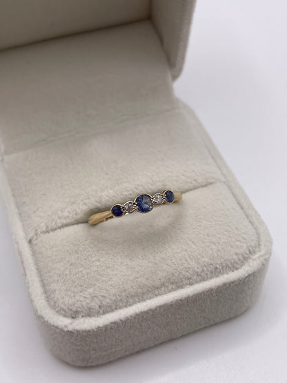18ct gold sapphire and diamond ring