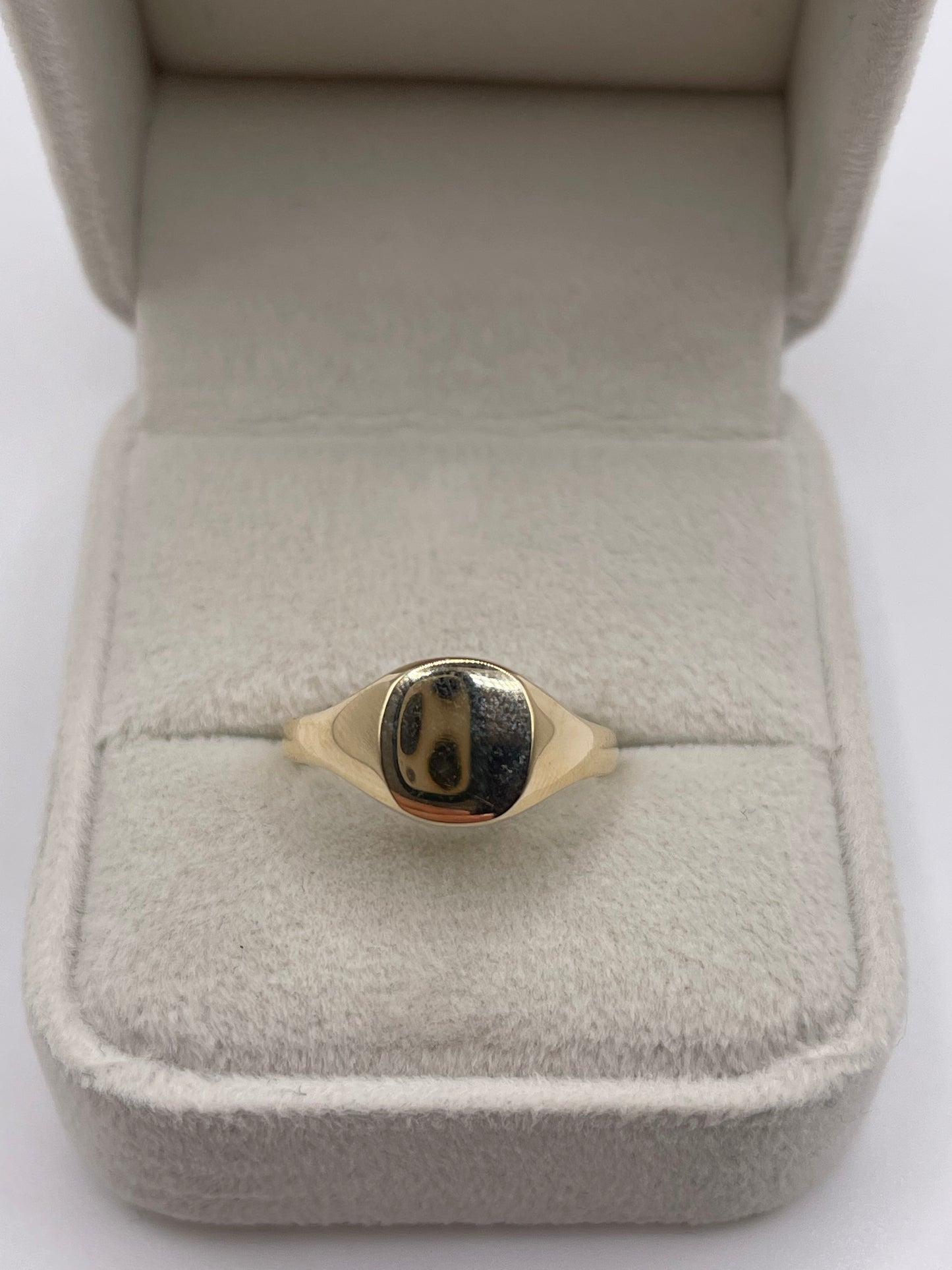 9ct gold signet ring