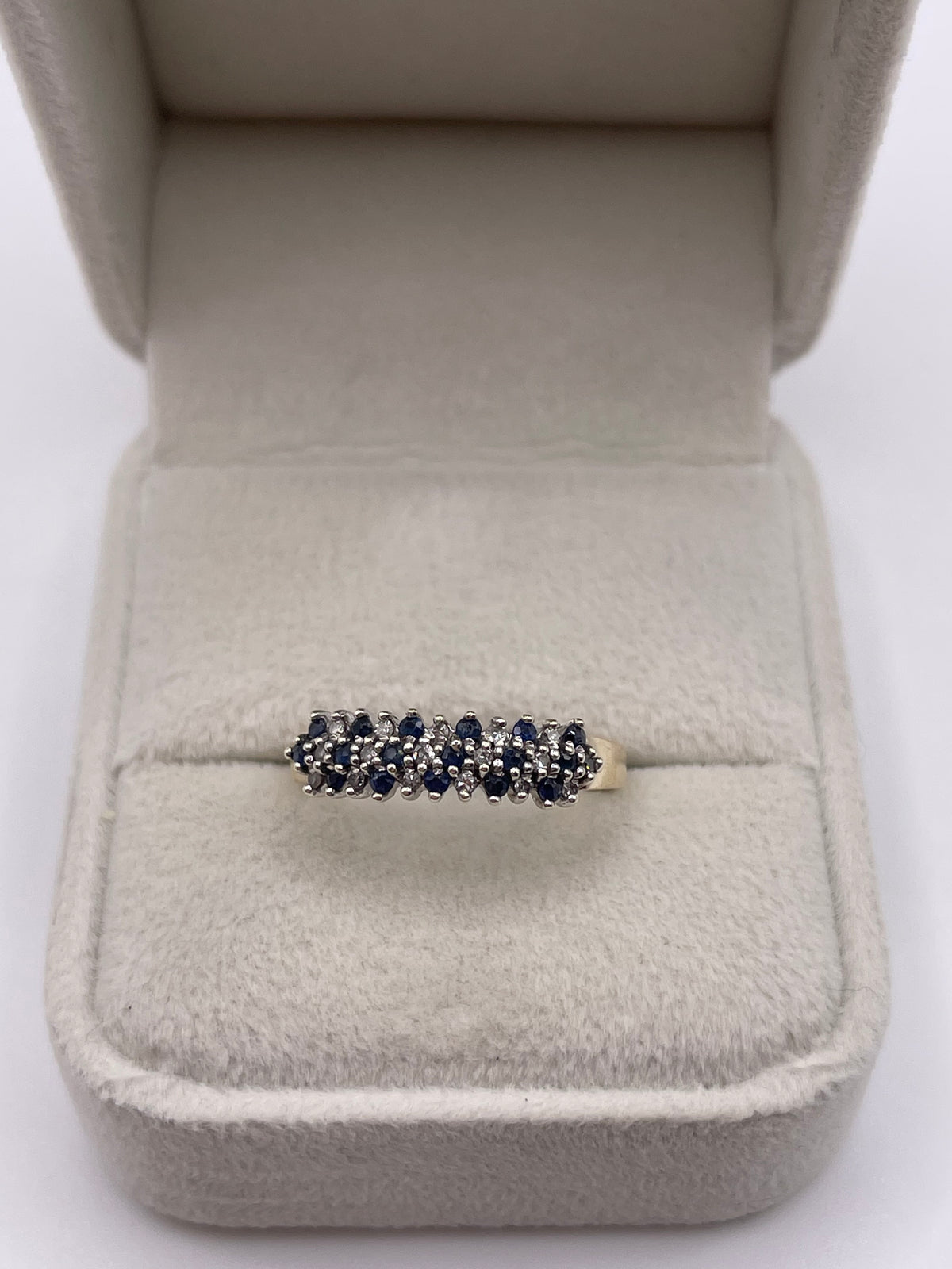 9ct gold sapphire and diamond ring