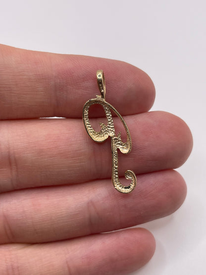 9ct gold initial P pendant
