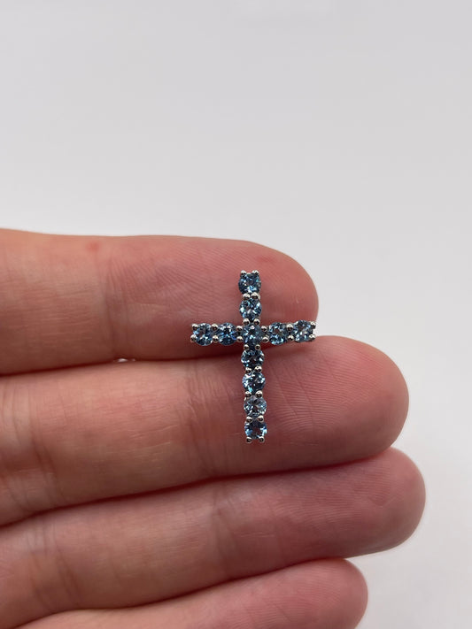 9ct white gold blue topaz cross pendant