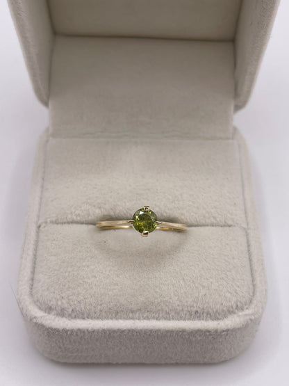 9ct gold quartz ring