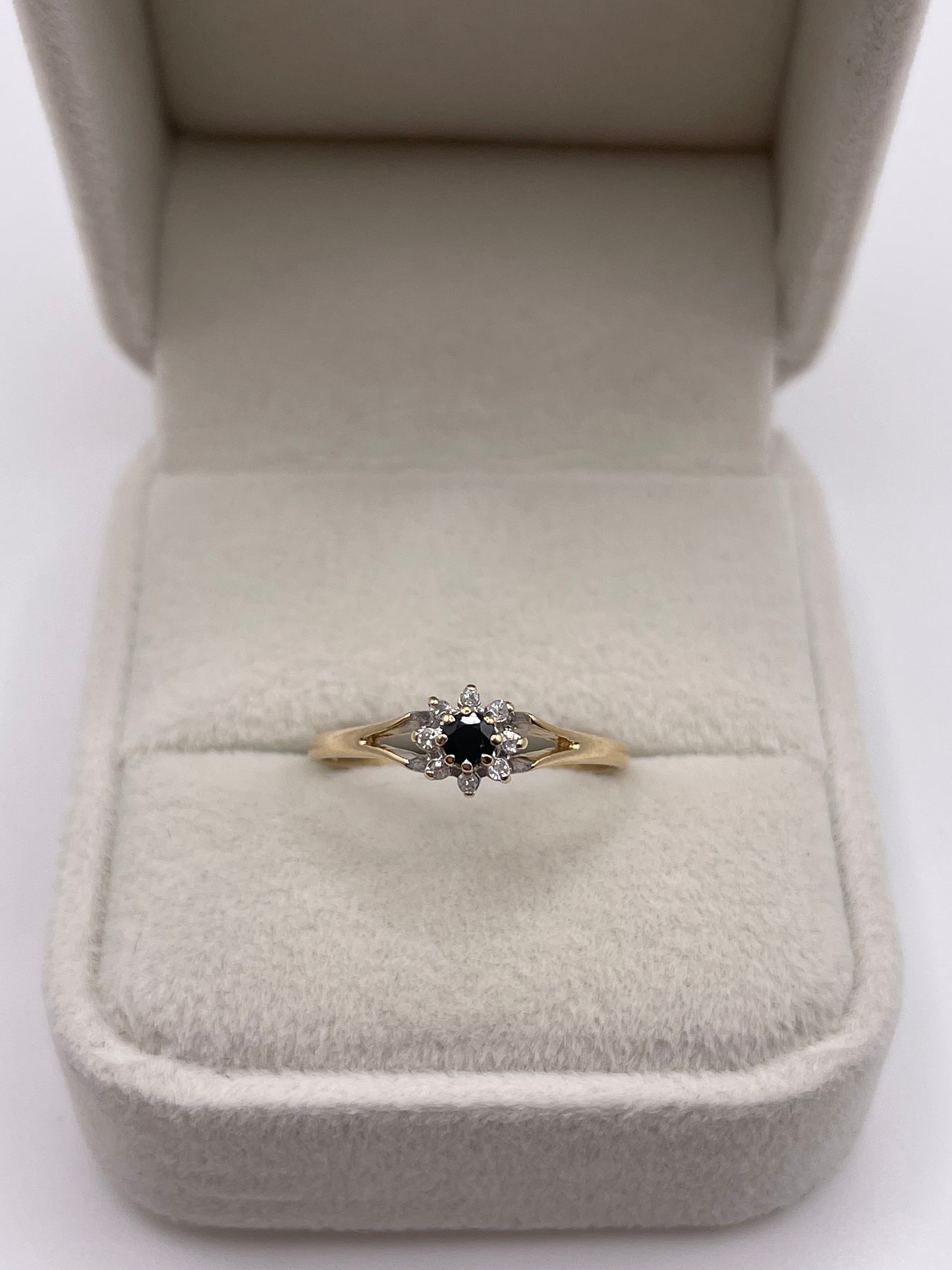 9ct gold sapphire and diamond ring