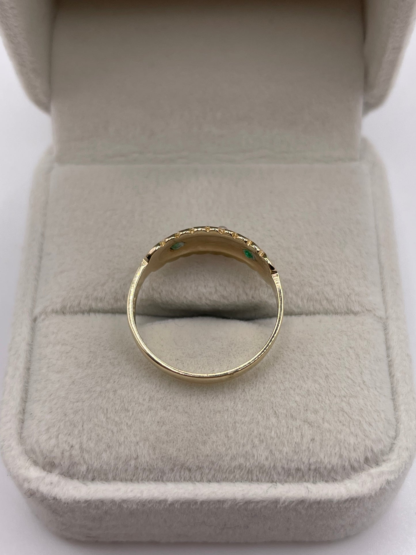 9ct gold emerald and pearl ring