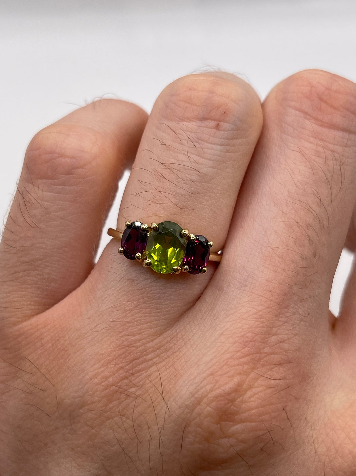 9ct gold quartz and garnet ring