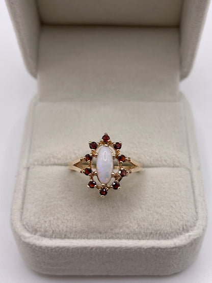 9ct gold opal and garnet ring