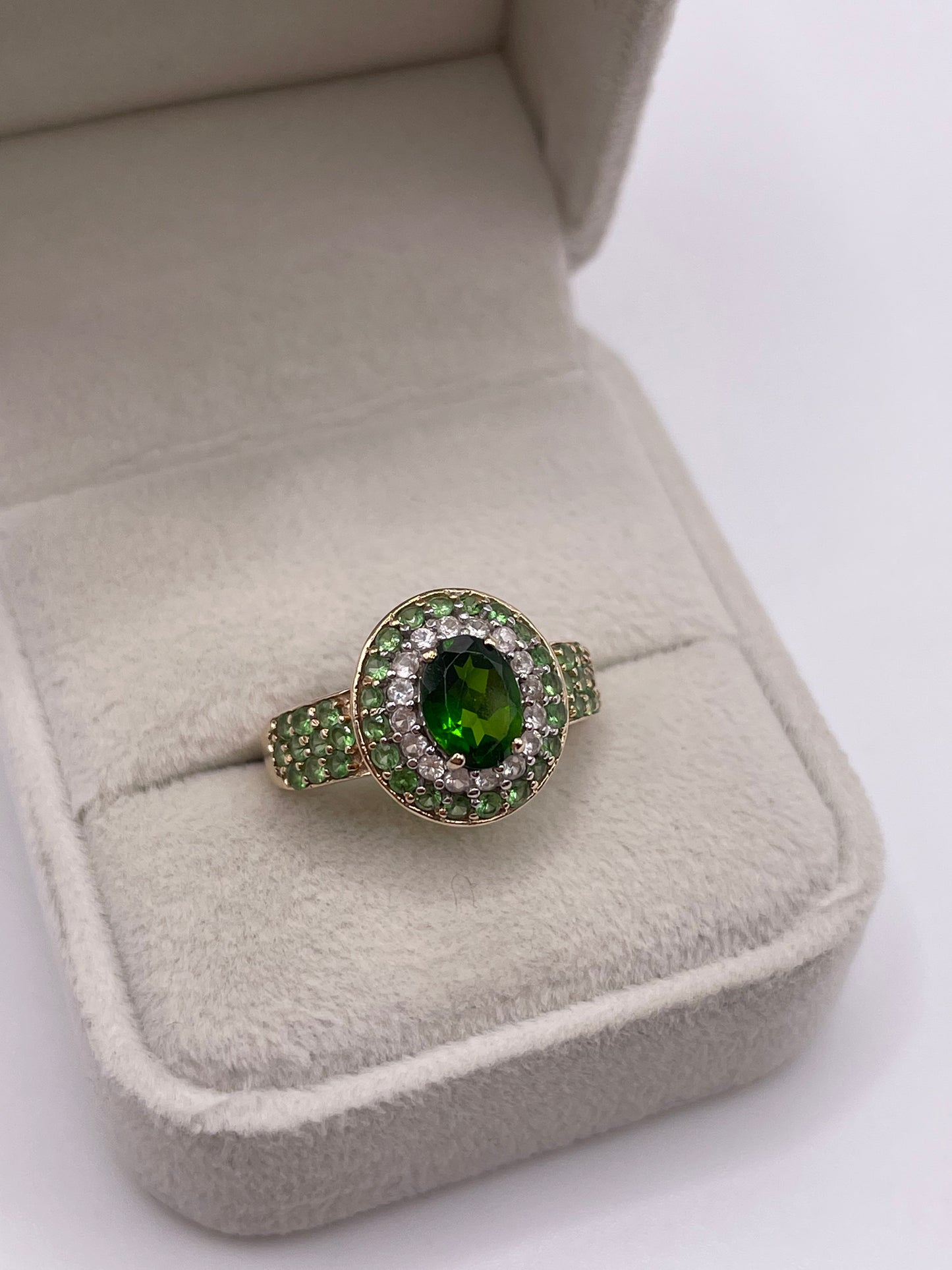9ct gold diopside, tsavorite garnet and zircon ring