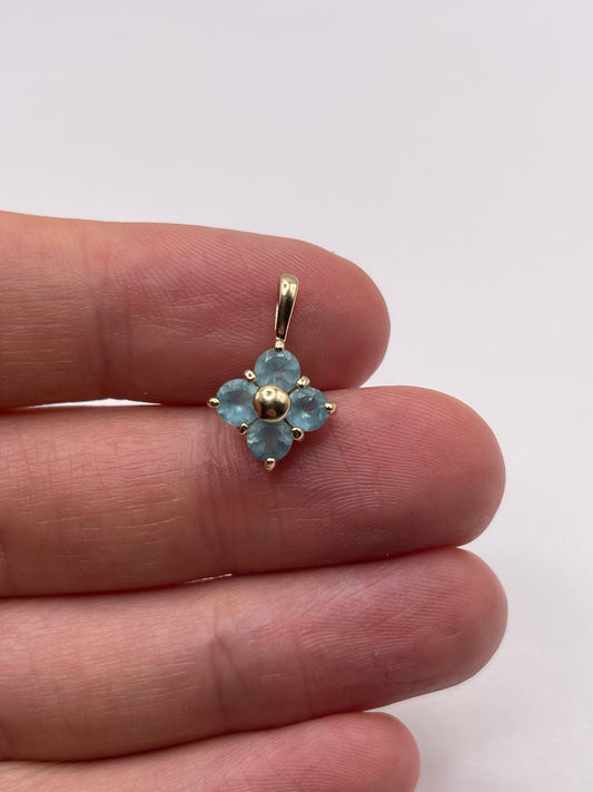 9ct gold quartz pendant