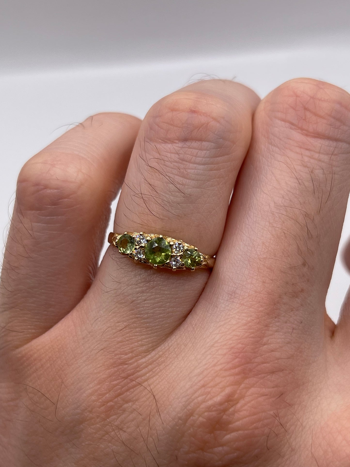 9ct gold peridot and diamond ring