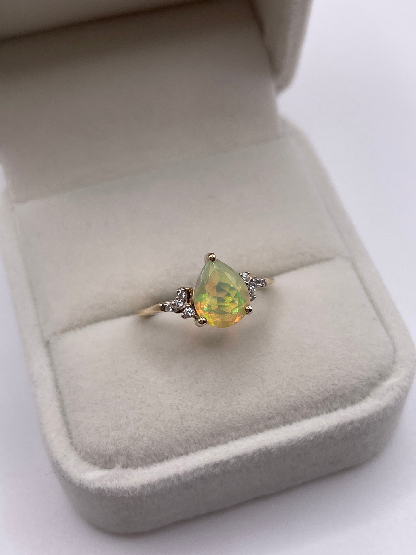 9ct gold opal and zircon ring