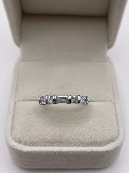 9ct white gold aquamarine ring