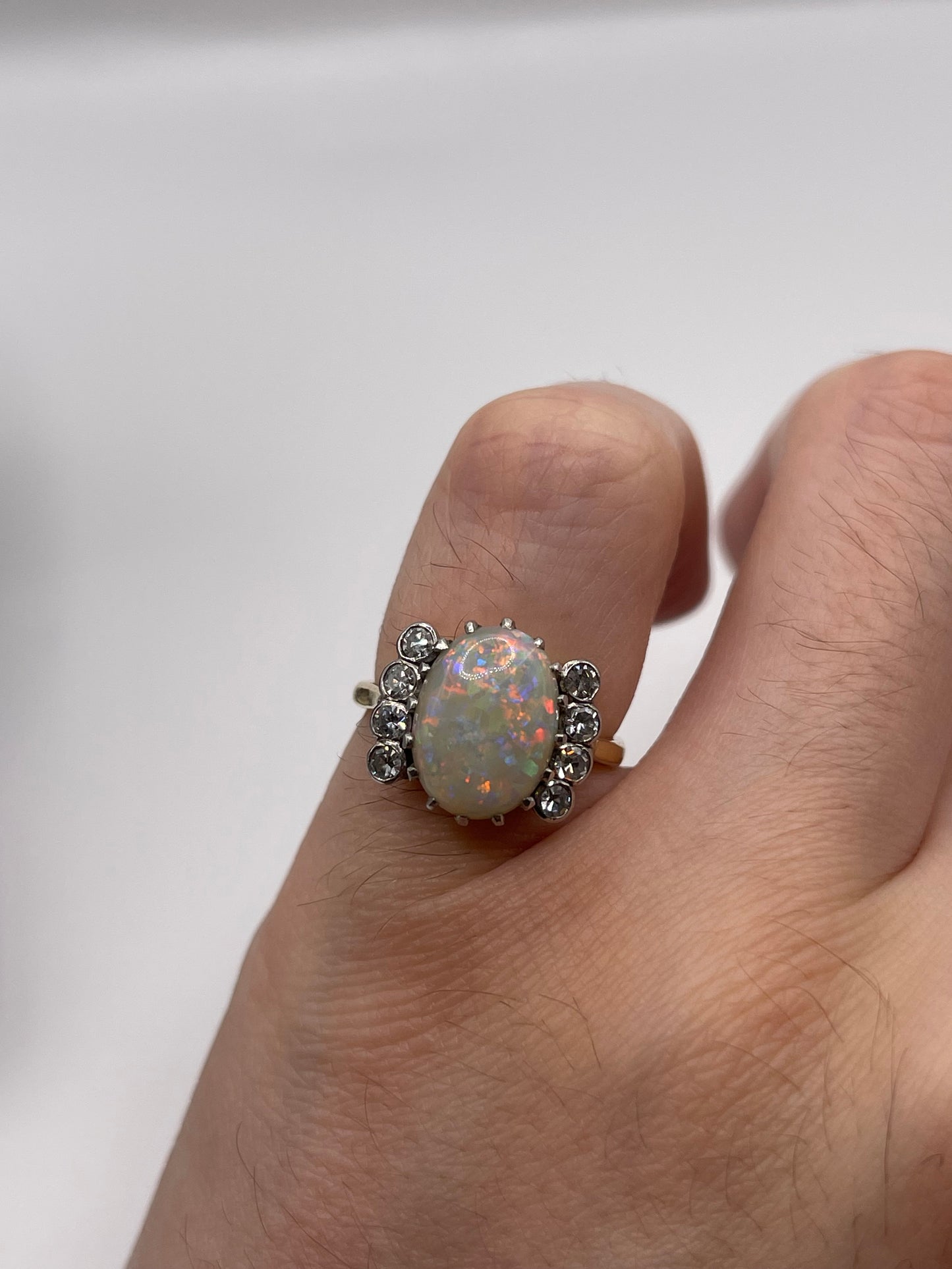 18ct gold opal and diamond ring