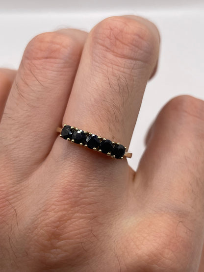 9ct gold sapphire ring