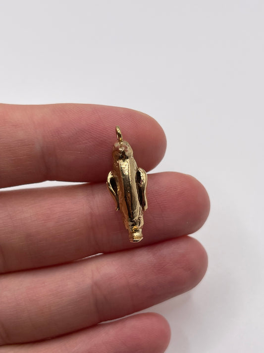 Heavy 9ct gold penguin charm