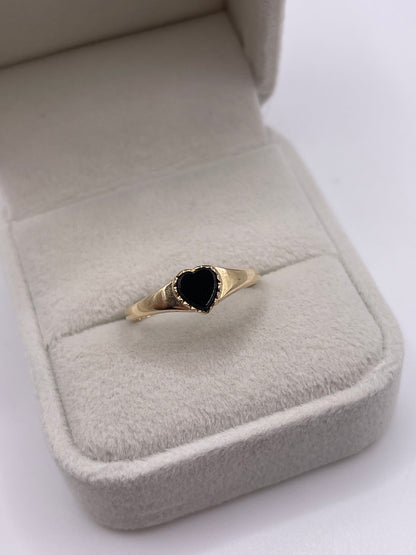9ct gold heart onyx ring