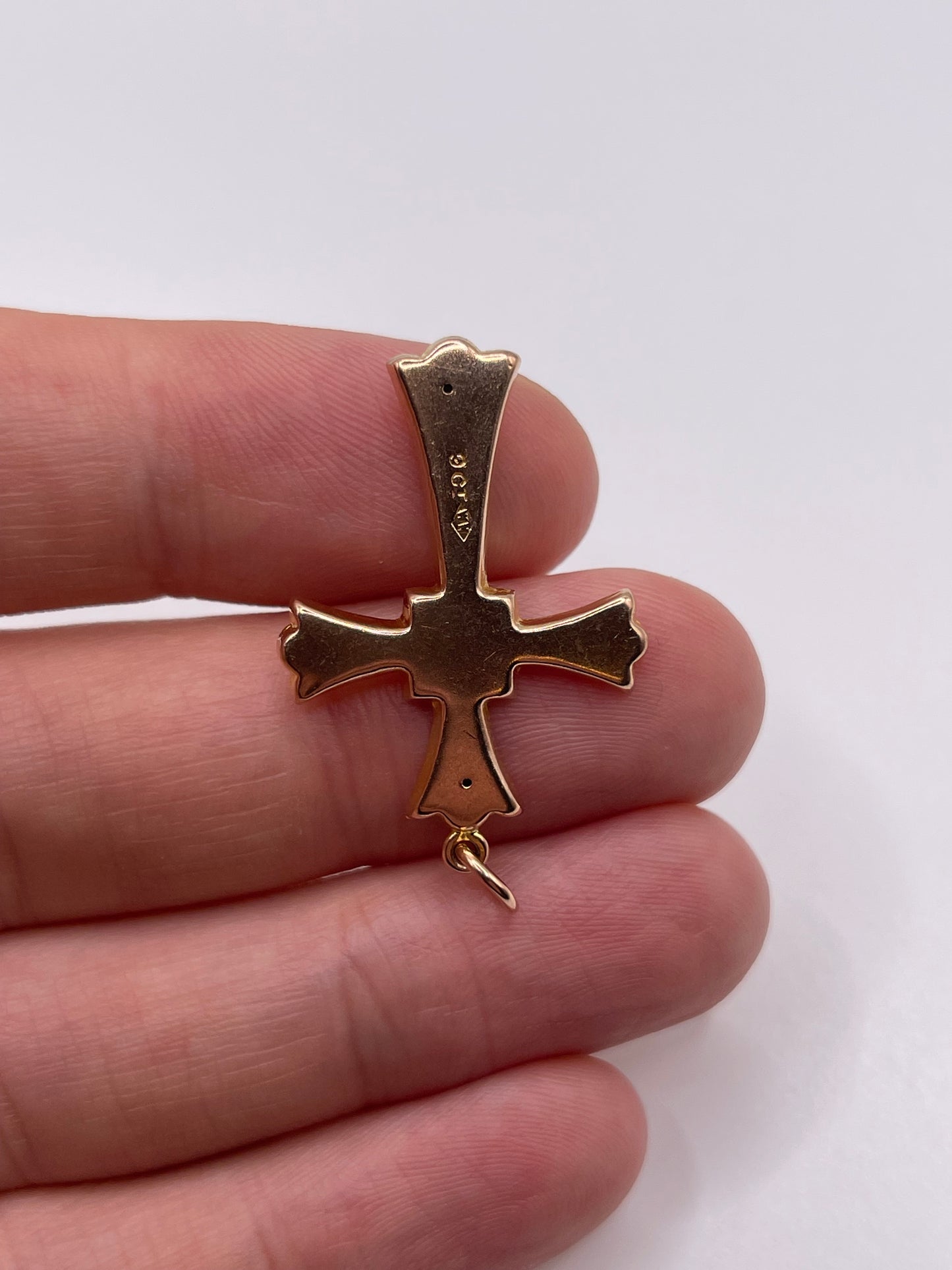 9ct rose gold crucifix pendant