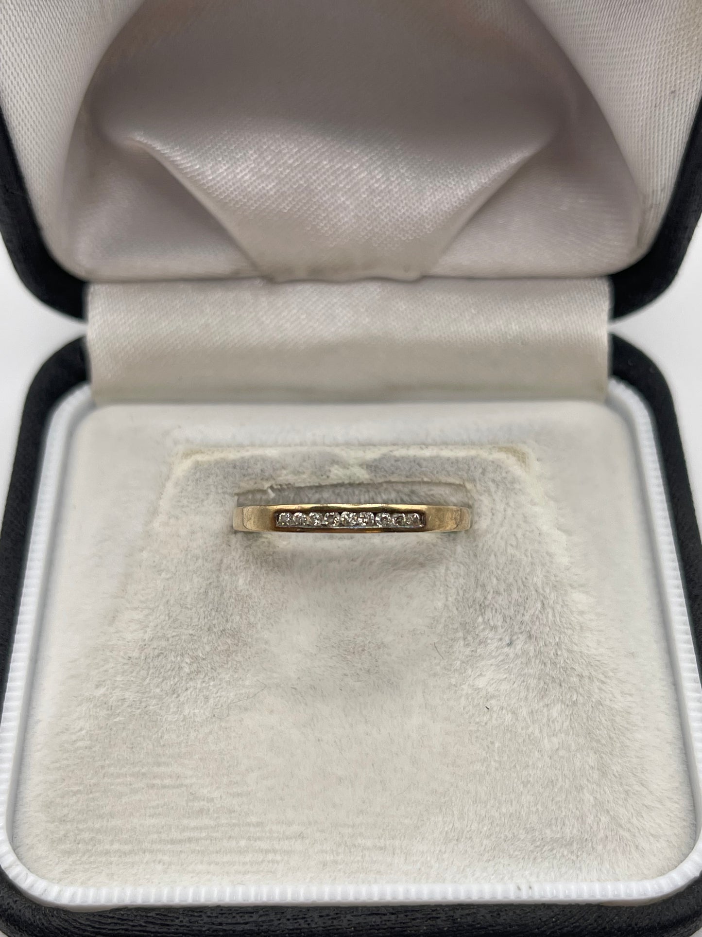 9ct gold diamond ring
